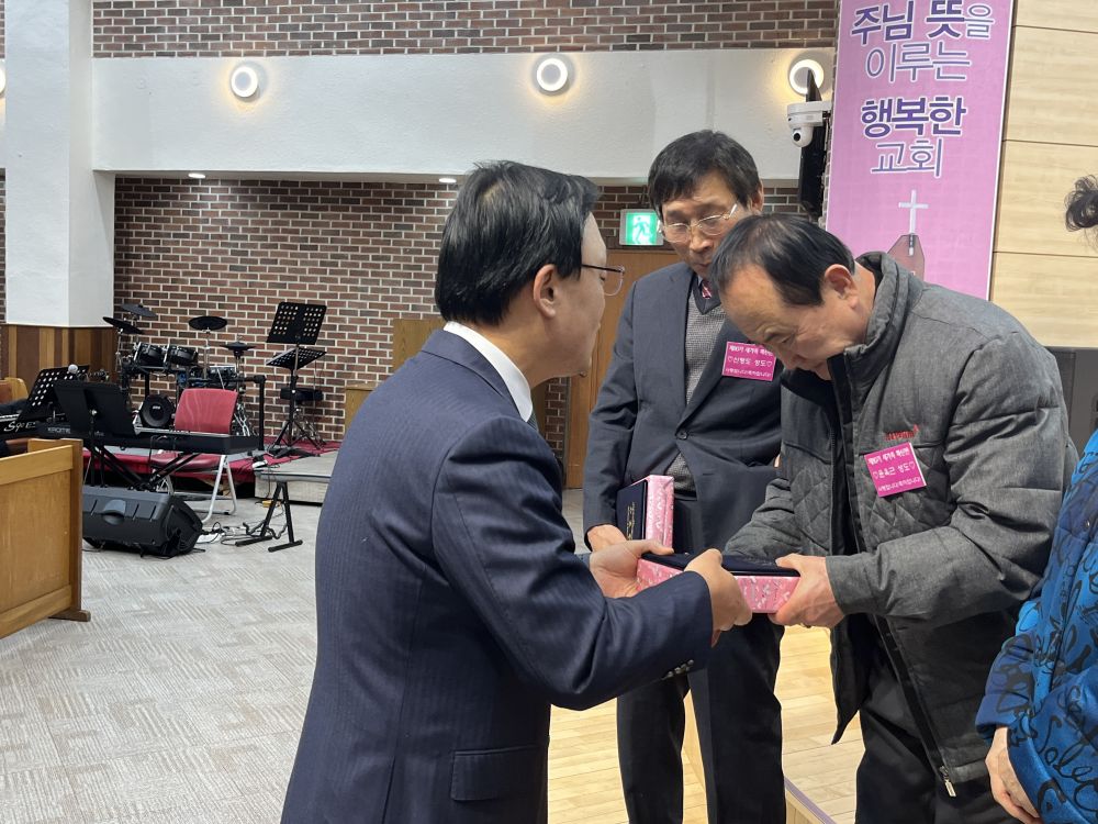 윤옥근.JPG